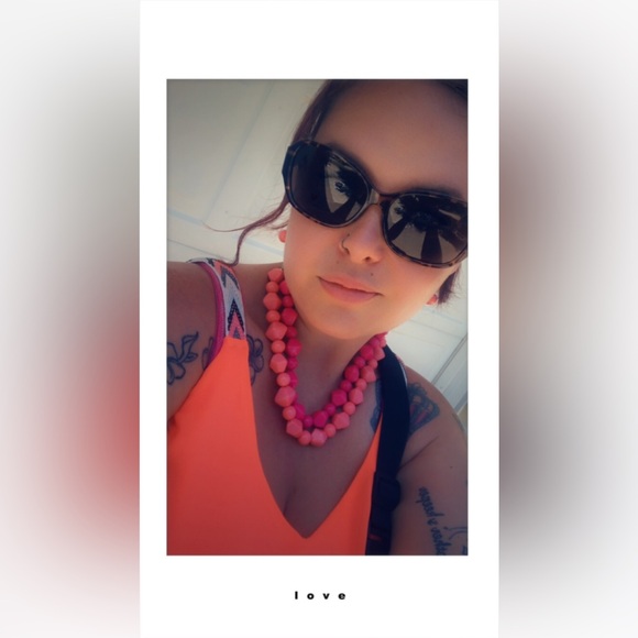 Meet your Posher, Taylor - Picture 5 of 5